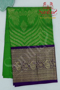 parrot-green-colour-body-in-floral-pattern-with-contrast-blouse-border