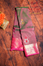 PINKISH GREEN COLOUR BODY FLORAL PATTERN BUTTA WITH CONTRAST BLOUSE & BORDER