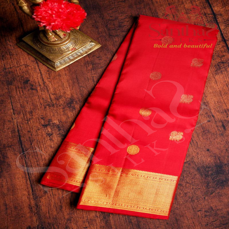 RED COLOUR BODY ANNAM CHAKKARAM BUTTA WITH SELF BLOUSE & BORDER