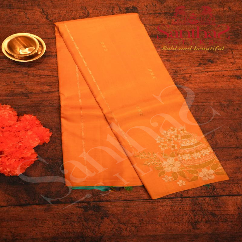 BORDERLESS MUSTARD YELLOW COLOUR BODY WITH BIG MOTIFS AND CONTRAST BLOUSE