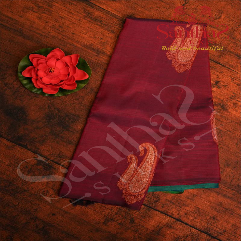 BORDERLESS MAGENTA COLOUR BODY WITH BIG MOTIFS AND GREEN COLOUR CONTRAST BLOUSE