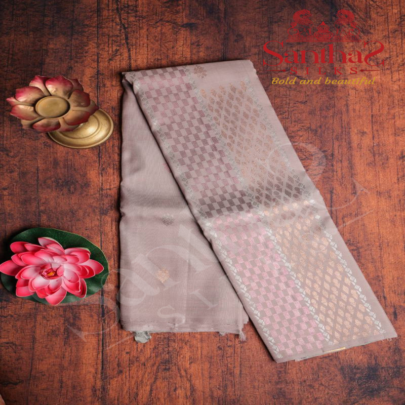 HEATHER PEACH COLOUR BODY WITHOUT BORDER ZARI BUTTA WITH CONTRAST BLOUSE