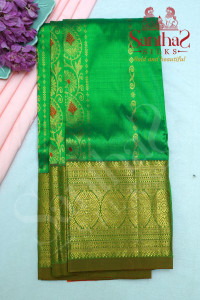 parrot-green-body-with-gold-zari-border-contrast-blouse