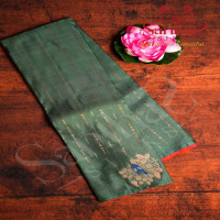 borderless-pantone-green-colour-with-silver-and-copper-motifs-and-orangish-pink-contrast-colour-blouse