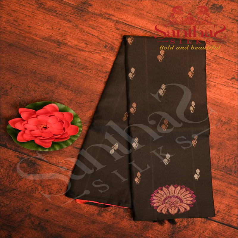 BORDERLESS BLACK COLOUR BODY WITH COPPER & SILVER ZARI BUTTAS AND FLOWER MOTIFS WITH CONTRAST BLOUSE