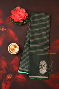 forest-green-colour-checked-body-with-floral-pattern-butta-with-contrast-blouse