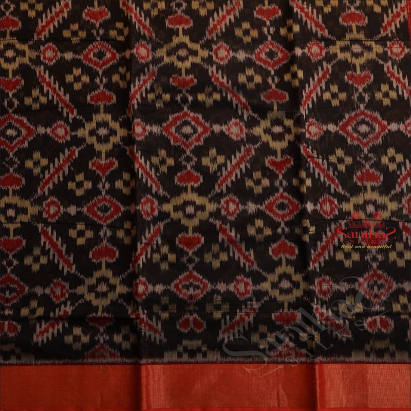 BLACK COLOUR BODY WITH POCHAMPALLY DESIGN AND CONTRAST PALLU & BLOUSE
