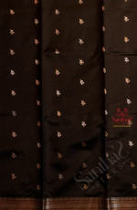 BANARASI SAREE BLACK COLOUR BODY WITH GOLDEN AND SILVER ZARI FLORAL BUTTA WITH CONTRAST BLOUSE & BORDER