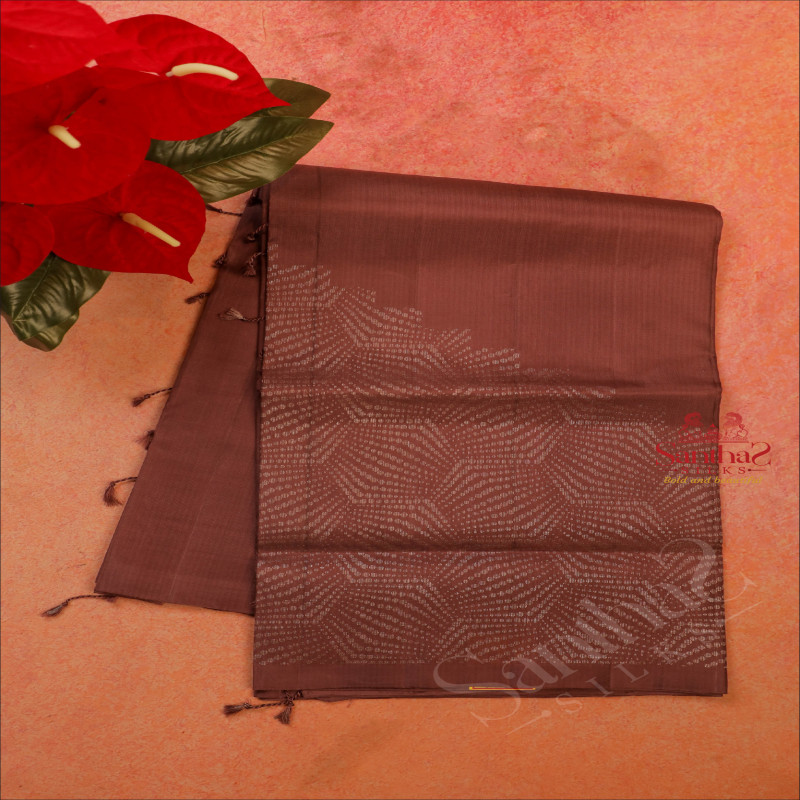 BORDERLESS BOLE BROWN COLOUR BODY WITH SILVER ZARI FANCY BUTTA WITH SELF BLOUSE