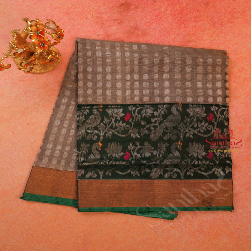 GREY COLOUR BODY WITH SILVER ZARI COIN BUTTA WITH CONTRAST BLOUSE & BORDER