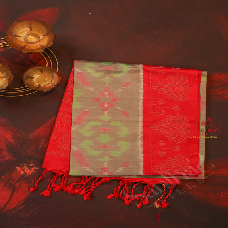 MISTY GRAY COLOUR BODY WITH POCHAMPALLY PATTERN WITH CONTRAST BLOUSE & BORDER