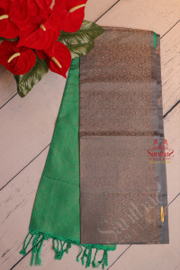 grey-colour-body-with-golden-zari-butta-with-contrast-blouse-border
