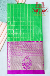 green-colour-body-in-checked-pattern-with-contrast-blouse-border