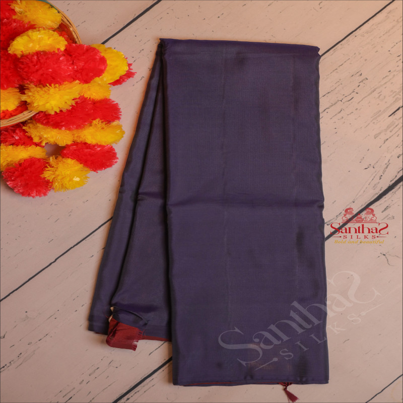 BORDERLESS NAVY BLUE COLOUR BODY WITH CONTRAST BLOUSE