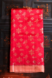 rani-pink-colour-raw-mango-saree-with-silver-zari-motif-with-contrast-blouse-border
