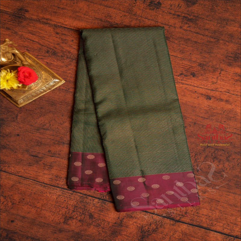 DARK GREEN COLOUR BODY WITH VAIRA OOSI PATERN CHECKS AND CONTRAST PALLU & BLOUSE
