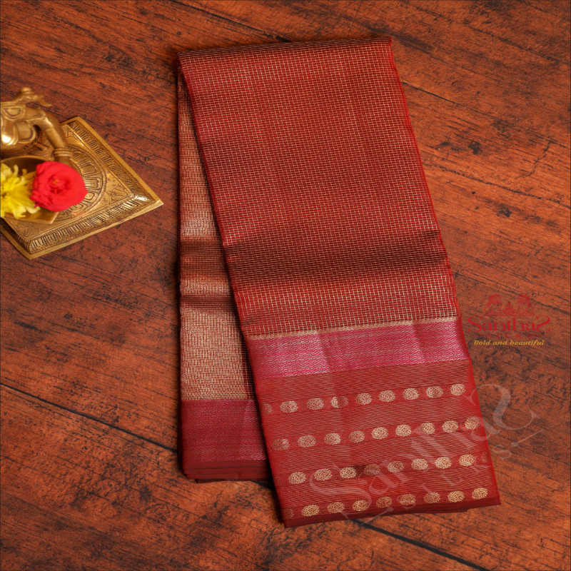 MAROON COLOUR BODY WITH GOLDEN ZARI SMALL CHECKED PATTERN AND SELF COLOUR PALLU & BLOUSE