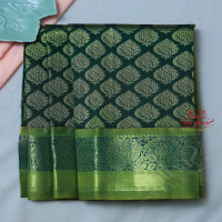  GREEN IN FLORAL PATTERN BODY WITH CONTRAST BLOUSE & BORDER
