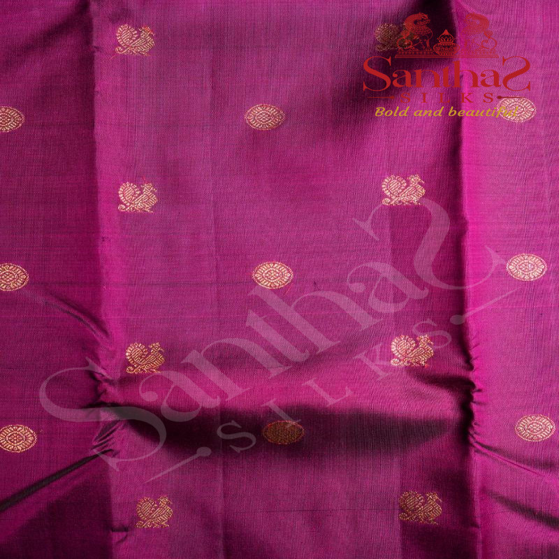 BEETROOT COLOUR BODY GOLDEN ANNAM CHAKKARAM BUTTA WITH CONTRAST BLOUSE & BORDER