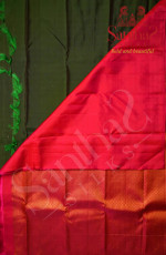 BORDERLESS BOTTLE GREEN COLOUR BODY WITH COPPER AND GOLDEN ZARI FLOWER MOTIFS AND ROSE COLOUR CONTRAST BLOUSE