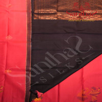 BORDERLESS ROSE COLOUR BODY WITH BIG MOTIFS AND DARK BLUE CONTRAST BLOUSE