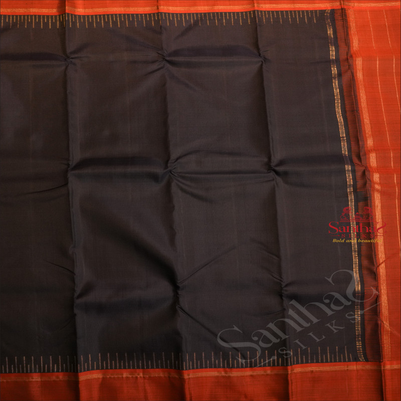 NAVY BLUE COLOUR BODY AND CONTRAST COLOUR BLOUSE & PALLU