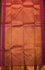 DARK GREEN COLOUR BODY WITH ANNAM BUTTA WITH CONTRAST BLOUSE & BORDER