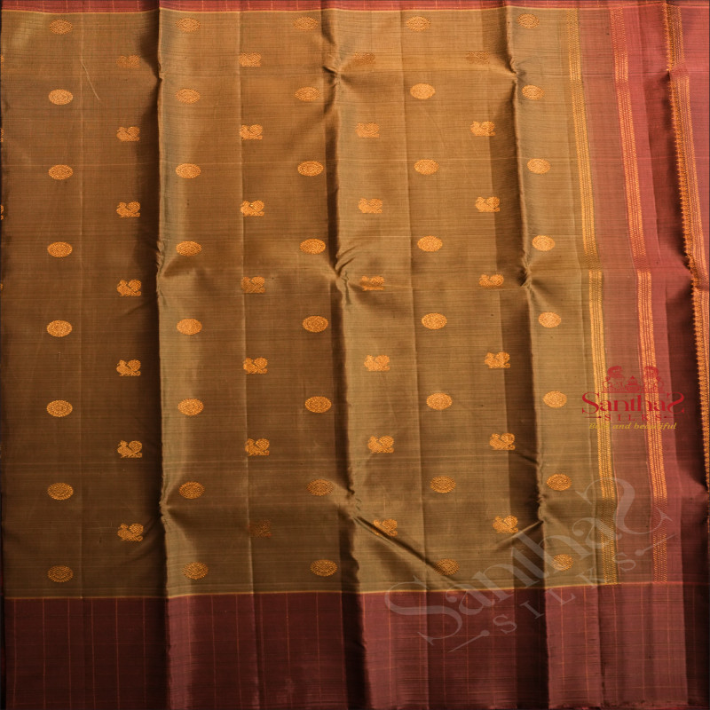 GREY COLOUR BODY WITH ANNAM CHAKKARAM BUTTA WITH CONTRAST BLOUSE & BORDER